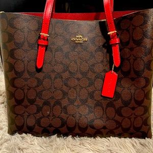 Coach Purse bought it last November barley used.